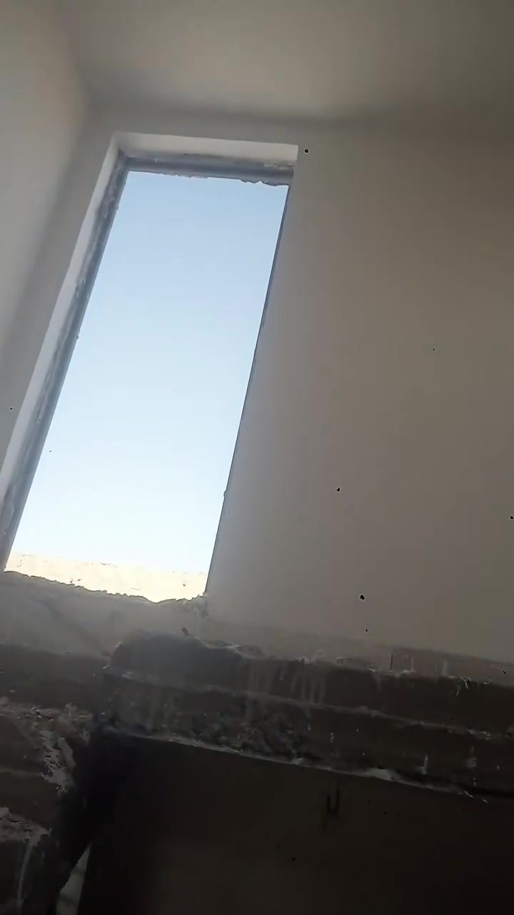 سلام عليكم لباخ متفرغ سمنت جص وبورك  كلشي اشتغل يوميه كباله متر *********** وتساب موجود
