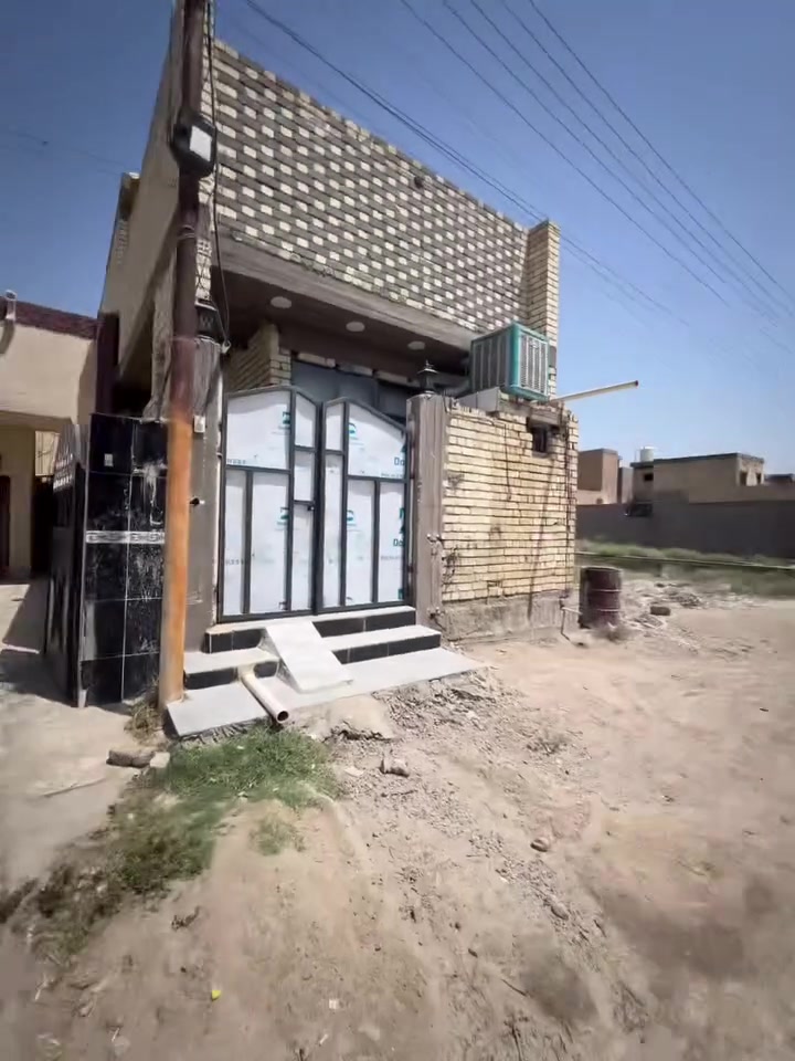 ‏دار للإيجار المساحة 200 متر
غرفتين نوم صالة ومطبخ 

‏الإيجار 300 الف

***********
