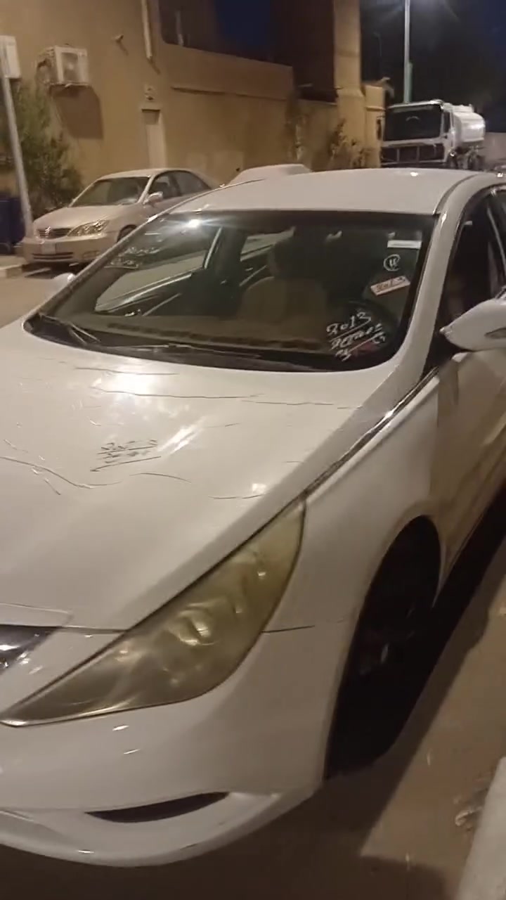 السلام وعليكم شباب سوناتا كامله مكمله مكينة وكير حداديه ادوات مكصوصه جنطه شغل عدل كله باجات مكينه وكير وحداده طوبه وتخم تاير جديد وتبريد ثلج ودواخل بل جيس دخول جديد شغاله من الطول للطول مابيه نقص برغي رقم وسنويه وملسق شرط حاسبه عمي ٤٦ وبيه مجال للطيبين عنوان البصره وهذا رقمي *********** خابر وتدلل اخوان للتئكيد السياره بانزين بانزين 1800 مرغوب مراوس ماكو مشكله
