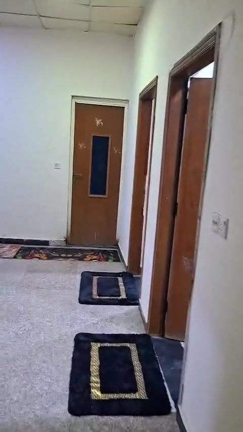 شارع المقاولين • مؤثثة • طابق أول