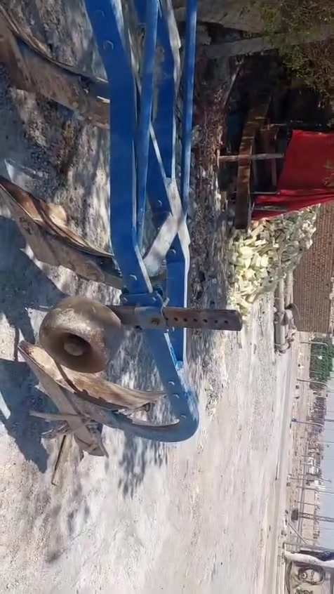 سلام عليكم دسك حجم 24البير مكفول من الحيم والفطر +فدان حجم 14 خماسي جديد مامشتغل التواصل الرقم***********
