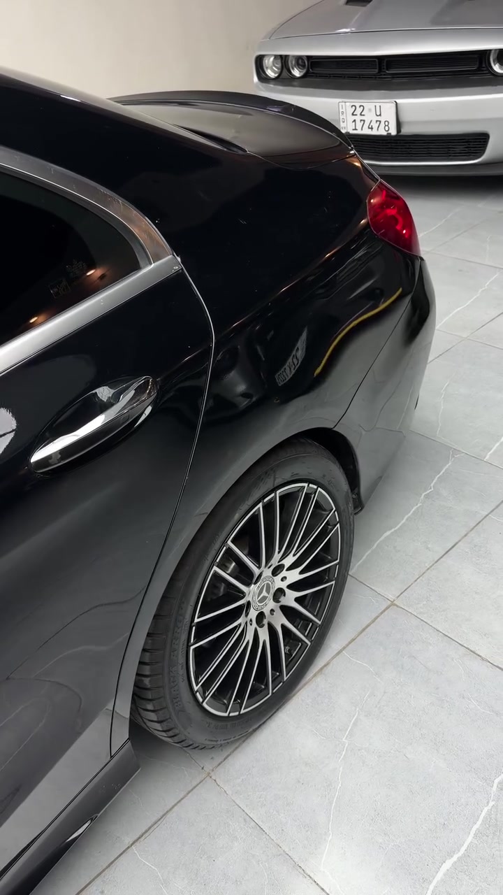 السلام عليكم
للبيع c300 2017 amg اصل 
محرك 4 سلندر 2000توربو
ملاحظه السياره بيها كتاب تضليل اربيل 
والسياره بسمي 
فتحه 
بصمه 
بصمه ابواب 
لايت عدسه 
حساس امامي خلفي 
كامره خلفيه 
ويل 18
نقاط عمياء 
رادار امامي 
تحذير تصادم 
جنطه كهرباء 
شاشه منفصله
بدي AMG
انضمه قياده
دبل ماوس
ماشيه ١٩٠ كيلو
بيها هوايه مواصفات معروفه بهذا الموديل 
كير ومكينه بحاله ممتازه
تراي وطسه شركه
حادث ما بيها  (جاملغ شبر باب السايق رصعه فقط ) بدون دواخل بدون ايرباك 
جاهزه بدون نقص (صفر مسج)
مكانها المىصل 
السعر مناسب جدا 160$ وبيها مجال بسيط 
للاتصال ***********
