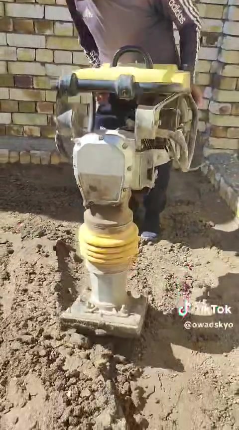 صب ارضيه حدل تدخيل سبيس تطليع تراب حدل قفاز ***********
