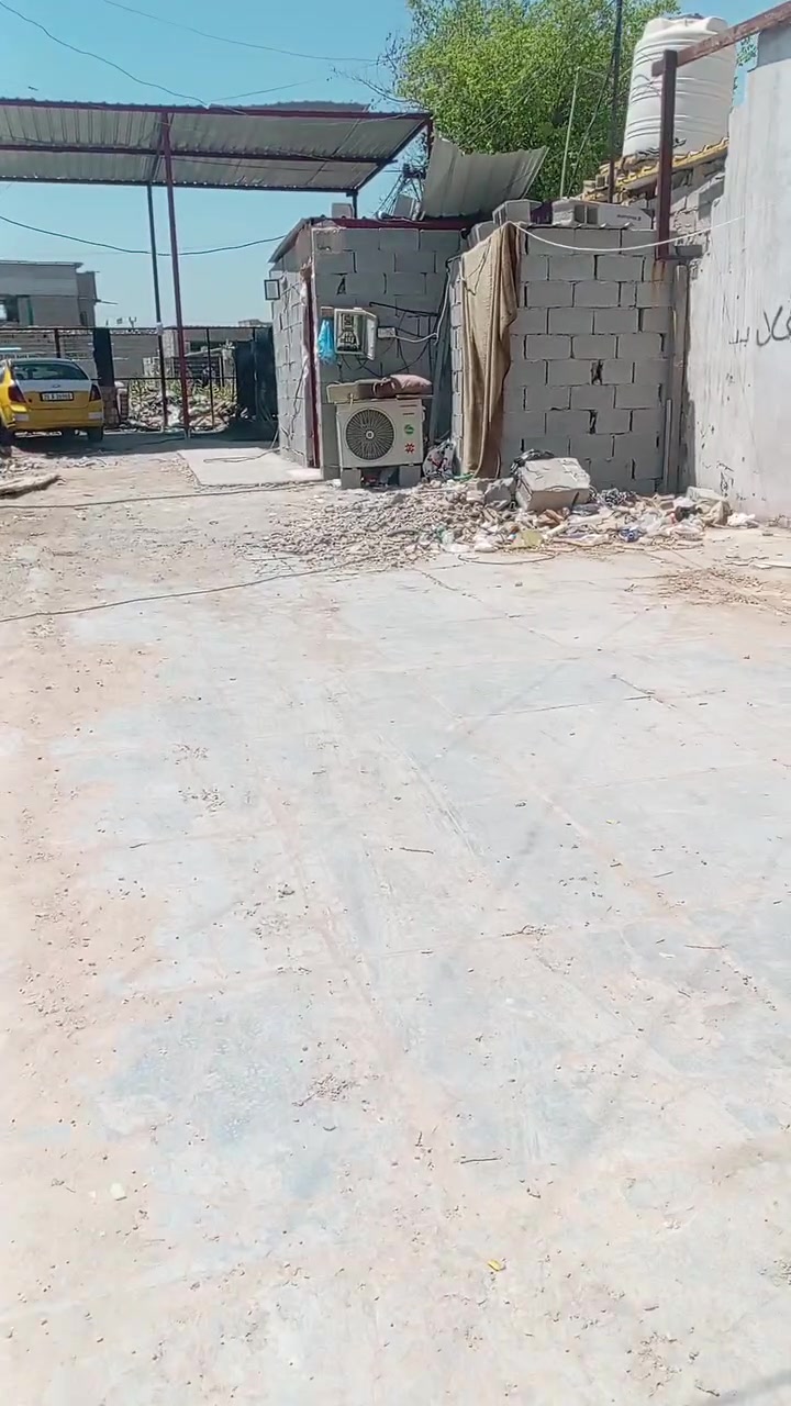 قطعه أرض زراعي للبيع مساحه كبيره في الزعفرانيه موجره نصين النص الخلفي مؤلده ايجاره ٢٥٠ وعشر انبيرات مجاني ونص الثاني عله شارع تبليط تكدر تبنيه وتستثمره بيت أو محلات المكان الزعفرانيه شارع معهد قرب منصه ***********
