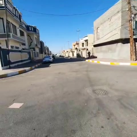 للبيع بيت مساحتة 216ركن على شارع 30م طابو صرف يتكون من 5غرف نوم وديوانية ومطبخ وصالتين بناء حجر وسمنت سنة البناء 2023م بناء شخصي متعوب علية وخريطة حلوة ومقع سنتر رمادي 5كيلو
السعر270وبيها مجال تواصل واتساب *********** ابو مصطفى
