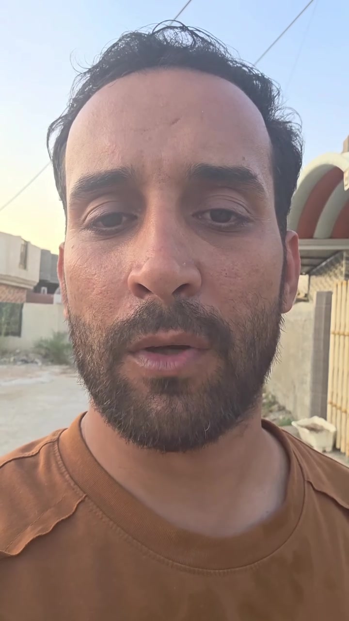 بيت مساحته 200 متر كامل
كافة الخدمات متوفره ماء كهرباء تبليط ومجاري 
يحتوي على غرفتين نوم ٥*٤
صاله ٩*٤ استقبال ٦*٤ مطبخ ٥*٤
صحيات داخليه وخارجيه للاتصال او الاستفسار
***********
موقعه مقابل مدرسة الحمزه للبنين
