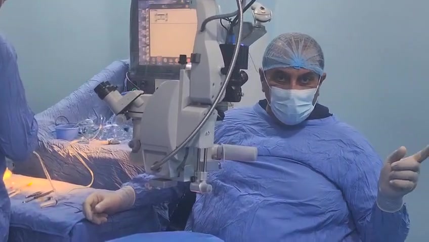 السلام عليكم
باجر الجمعه دكتور احمد عبد الرزاق اختصاص طب وجراحة العيون موجود العصر الجمعه 🥸

​فيضٌ من النور😍 بفضل الله وتوفيقه، ثم بلمساتك الطبية الماهرة، يعود النور إلى العيون والبهجة إلى القلوب.
​إتقان وإنسانية: تجمع بين أمانة المهنة ورقي التعامل، فتكون للأنظار طباطبةً وللنفوس طمأنينة

المكان بشارع الاطباء  كبال البيت الاصفر 🏡
أي استفسار هذا الرقم ***********بيه واتساب *********** بي واتساب
عيونك نظره ضعيف وراه محرم تمشي على مره.. تعال باجر يم احمد عبد الرزاق حتى تشوف المرة زين
