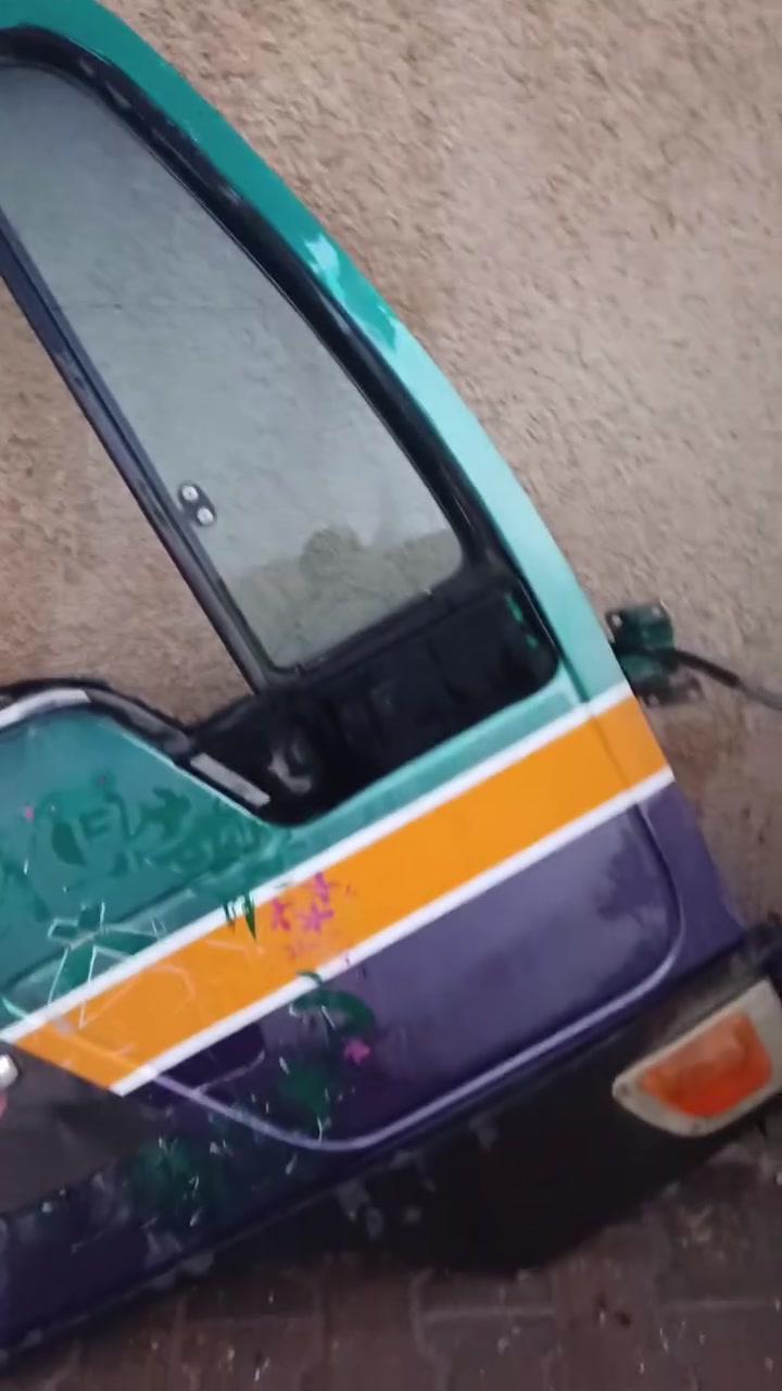 سلام عليكم زوج بيبان مال طيره للبيع نضيفات السعر ٣٥٠وشراي بي خير ويدلل مكاني نجف مشخاب***********
