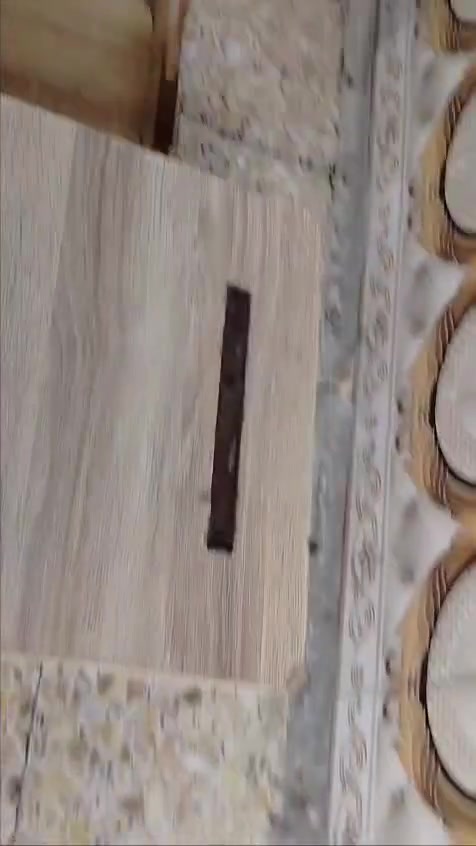 سلام عليكم
حله دراسيه صغيره 
ناصريه  
 السعر40
***********

