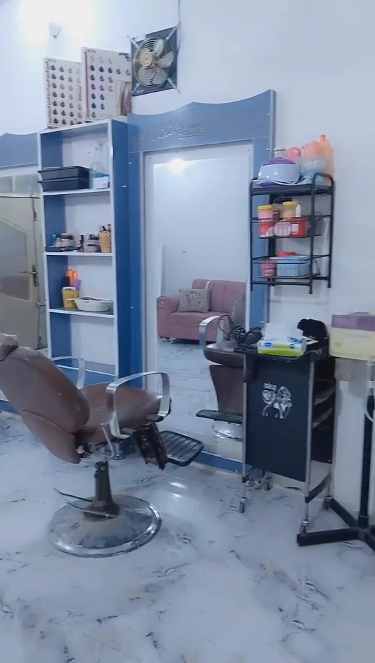 سلام عليكم للبيع مرايات عدد 2وفاترينات عدد 2 السعر 125
العنوان كربلاء الستفسار ***********
