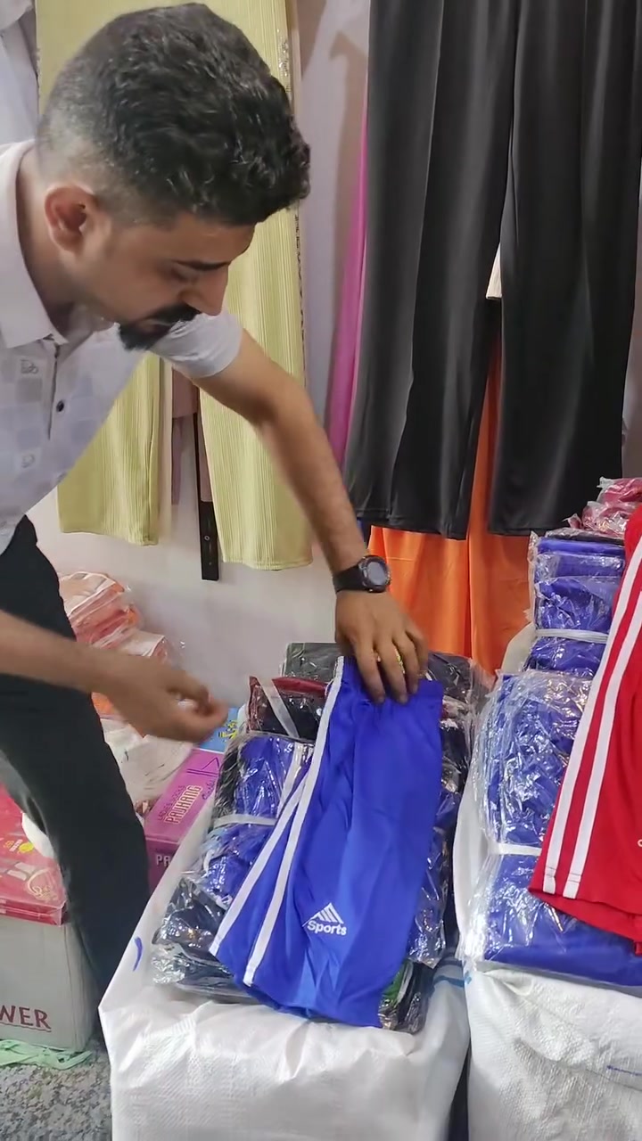 عيوني متابعينا ❤️‍🔥✨
الموديلات والعروض ما تخلص يمنااا💯🔥
شورت رياضي قياسات والوان مختلفة 
الموديل الاول 
قياسات (٤٢_٤٦)
سعر درزن ١٦ الف 😍
الموديل الثاني 
قياسات(2xl_3xl) 
سعر درزن ١٧الف ❤️‍🔥
الموديل الثالث 
قياسات (5xl_6xl)
سعر درزن ١٨ الف ✨
يوجد توصيل البصرة وجميع المحافظات ✨
