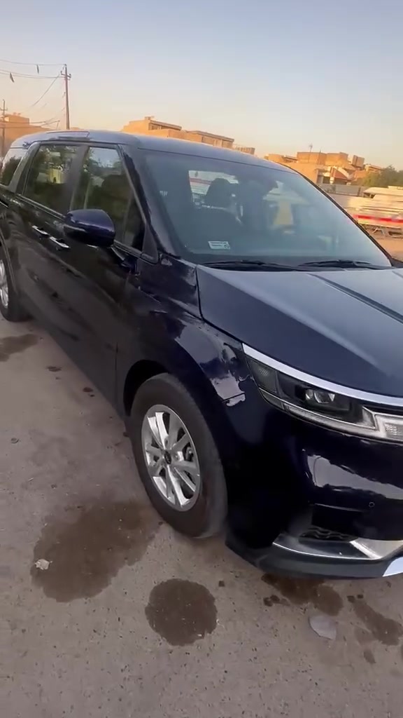 سلام عليكم كيا كرنفال موديل 2024 وارد أمريكي بيه بنيد فقط ماشية ٢٦ ألف سبعه راكب سته سلندر ٣٥٠٠ بصمه تشغيل عن بعد بيبان كهربائي مكان سيارة بغداد بسمي شهاداء راقم بغداد  السعر 235   راقم ***********
