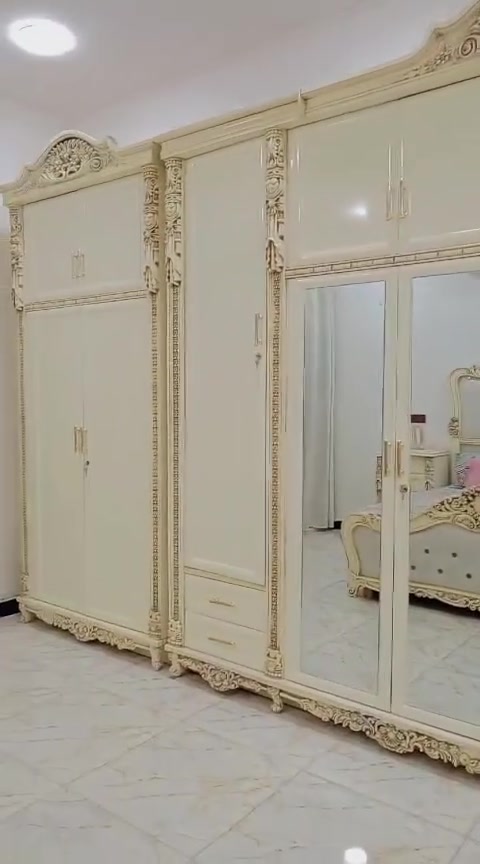 غرفة نوم للبيع نضيفة جدا تسكام صاج عراقي ملكي نضيفة جدا السعر ٢٧٠٠اوبي مجال رقم الهاتف اتصل***********
