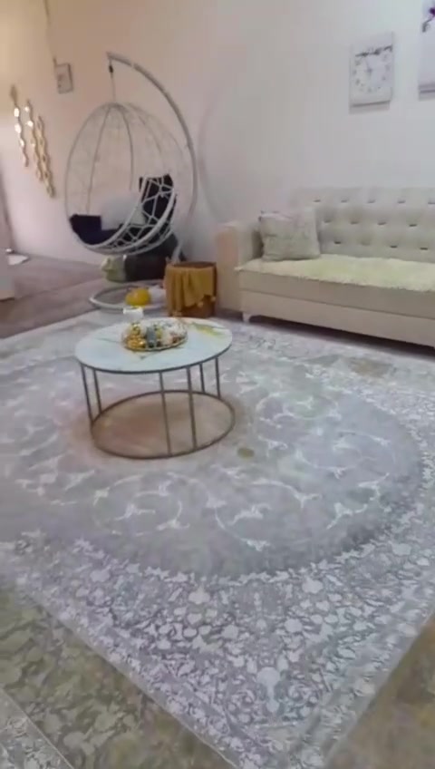 ئه م فه رشه بؤ فروشتن ١٢٠٠ شانيه موديرنه زوه ر تازيه ١ مانك داخراوه لوكه قياسي ٣×٤ نرخي ٣٠٠ هه زاره زماري موبايل ***********
