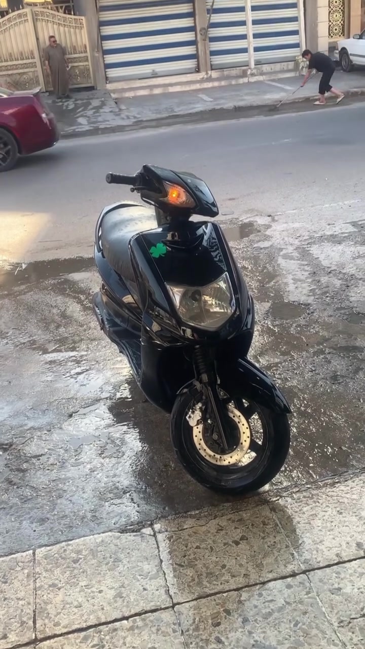 سلام عليكم سكنس نثيه للبيع دراجه كدامكم  خير من الله بيها مكينه تشك الكاع شلعه ومعدل السعر٤٥٠  مكاني بغداد الامين ثانيه رقمي
***********
