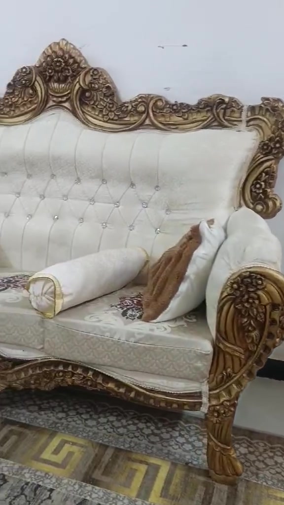 سلام عليكم تخم ملكي نضيف درجة أولى اخذته مليون أريده ب٦٥٠ اليريده يراسلني
***********
