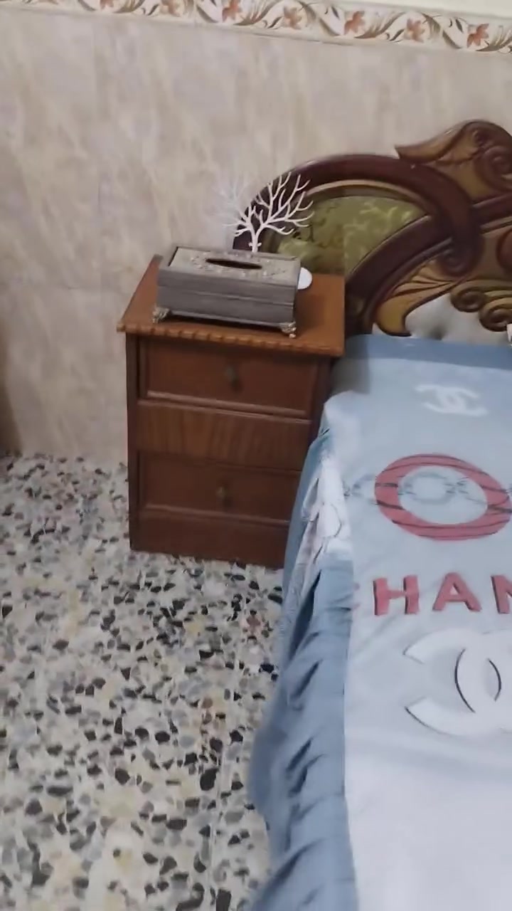 السلام عليكم من رخصت الادمن بيع غرفه نوم صاج سعر ٤٠٠الف وبيها مجال وهذا رقمي ***********
