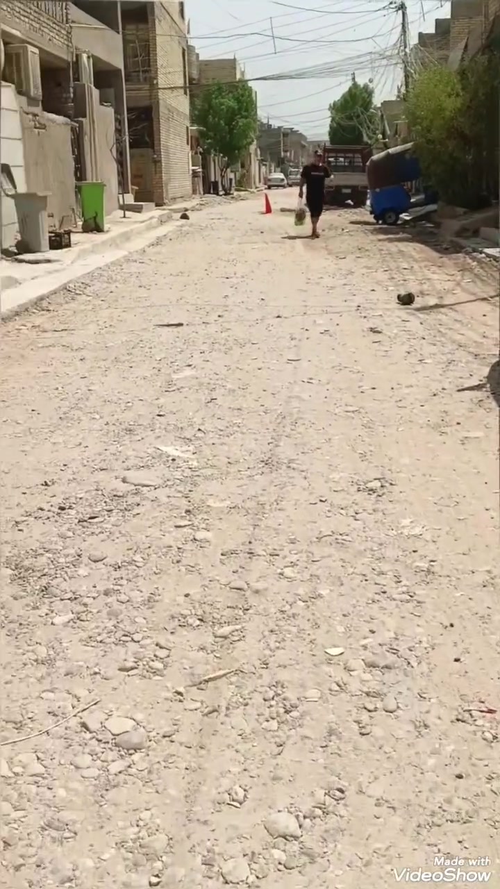 قطعة مية متر خمسة في عشرين سند 25 للبيع العبيدي ملحق الرئاسة قرب كاع ابو رشاد وأبو علي الدراجي المنطقة تبليط مي مجاري خير من الله السعر 55 وبيه مجال ***********
