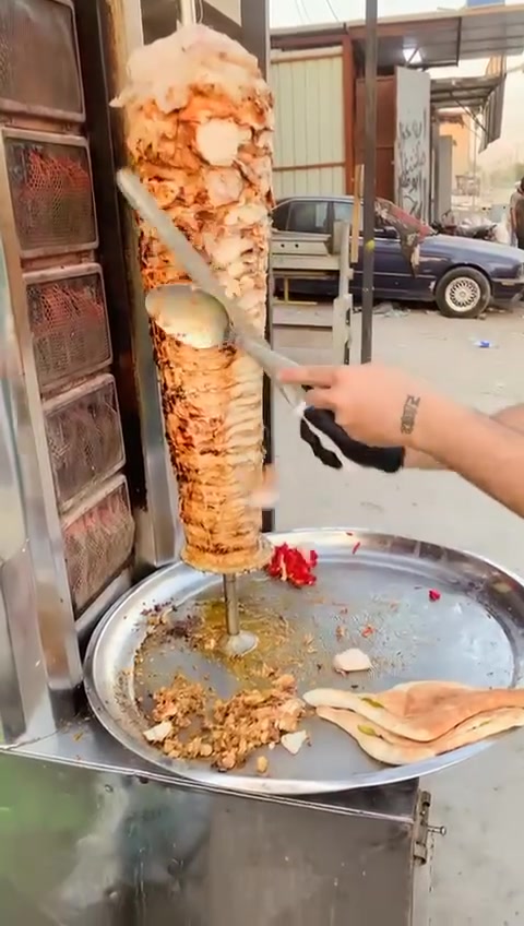 سلام عليكم من رخصت الادمن 
مفتح صارلي سبوع مكاني الشعله الغربي ركن شارع ابو دهن 
سعر الفه كص حجري 1000 دينار 
سعر الربع كيلو 5 الاف مع الطرشي وطماطه وليه العراقيه وثوميه 
سعر نص  كيلو 9 الاف مع الطرشي وطماطه وليه العراقيه وثوميه 
سعر  كيلو 16 الاف مع الطرشي وطماطه وليه العراقيه وثوميه 

ويوجد توصيل مجاني داخل الشعله أقل طلب يطلع سعره 3 الاف 

رقم التوصيل.       ***********
