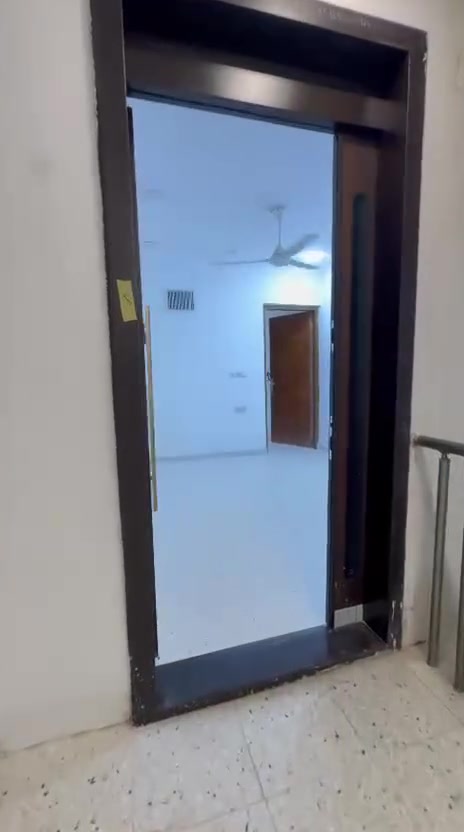 🏠 شقة للإيجار | حي دراغ – المنصور

📍 موقع مميز في حي دراغ  
🏢 متوفرة كافة الطوابق  
🛗 بناية نظام مصعد  
🛏️ غرفتين نوم  
🛋️ صالة  
🍳 مطبخ  
🚿 خدمات  

🎓 مخصصة للطالبات  
💰 الإيجار: 900  ألف دينار فقط 

للاستفسار والحجز، تواصلوا ويانه 
واتساب ***********
*شركة المنصور العقارية

