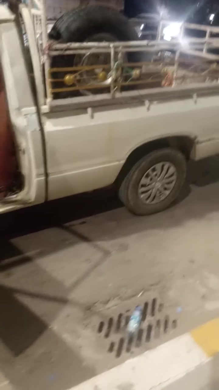 بكم موديل  82 كير محرك شرط سياره جازه من كل عيب شرط التحويل سعر
***********
