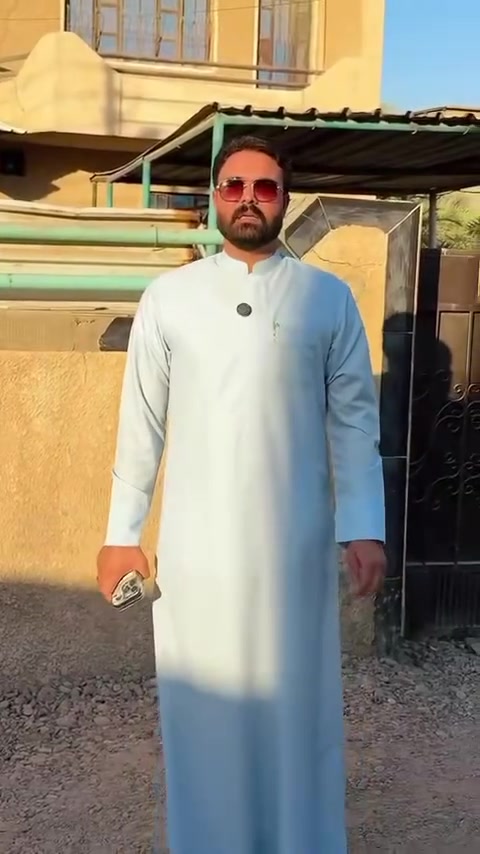 4دقايق مهمات بالفيديو كملو للأخير إعلان بيت مرتب طابو زرعي سند25 صافي. بمساحه 250 متر طابقين يصلح ستثمار ويصلح للسكن عائله جبيره 5 غرف نوم كبار  بناء طابوك سعره مناسب عن السوك. السعر 225 مليون وبي مجال شي بسيط. 
للتواصل واتساب مازنجر اتصال 

***********    بشارع امير الكصاب وعمر الكصاب معروف بكميره يم جزيره بغداد السياحيه بغداد
