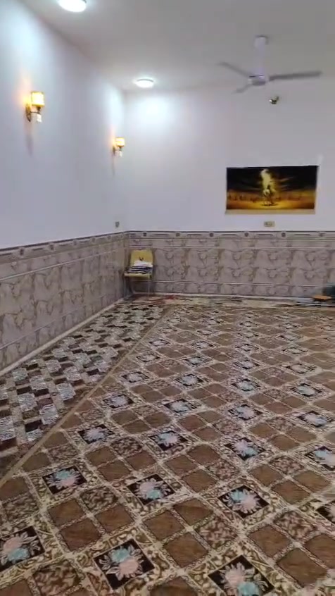 بيت زراعي مساحه 245متر   بناء حديث طابوك كونكريت مسلح 
نزلت الشيخ حي الصحفين ماء كهرباء مجاري 
السعر 125 وبي مجال بيع مستعجل 
رقم الهاتف ***********
