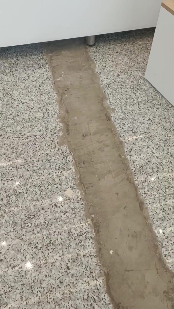 السلام عليكم شباب رايد خلفه يشتغل هاي سيراميك ***********

