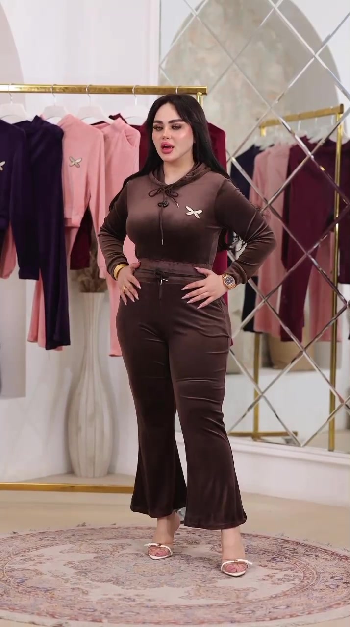 ✅ تراك نسائي

✅الخامه مخمل درجة أولى 

✅القياسات  L. XL. 2XL. 3XL

✅اقل طلب درزن 

✅سعر الدرزن 135 الف 🔥🔥