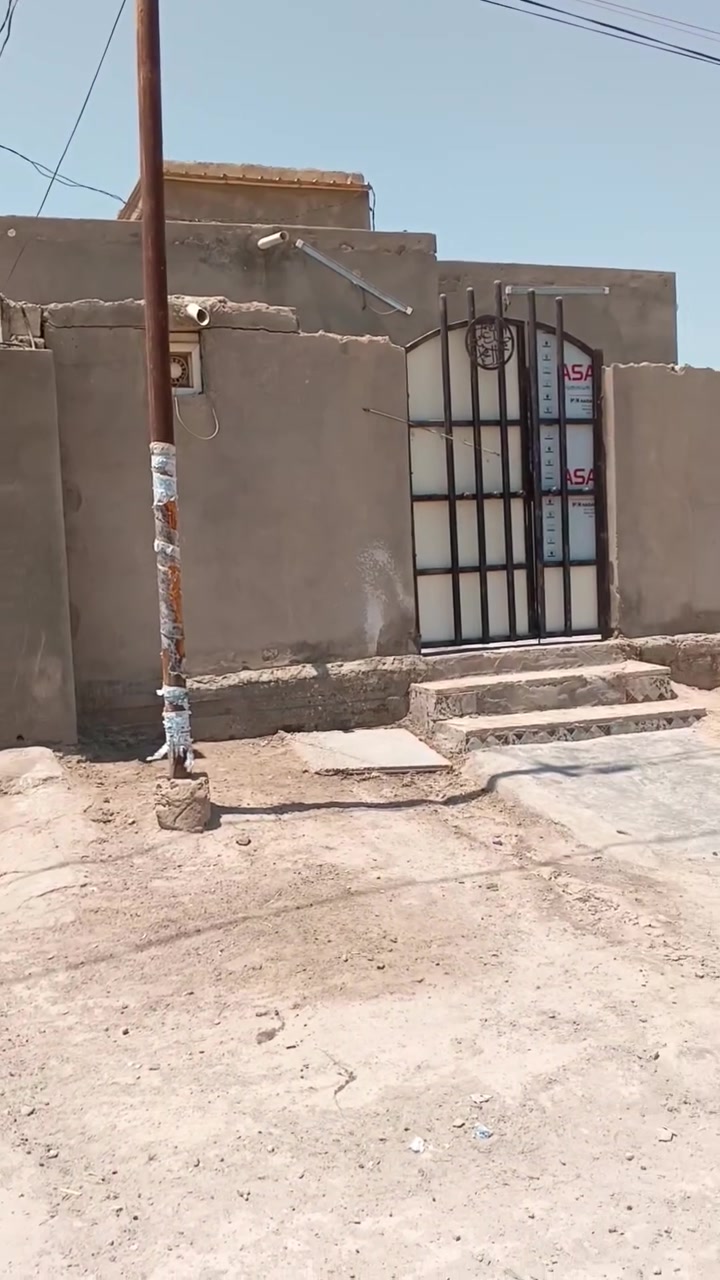 مساحة 210 طابو زراعي سند 25 بحي غازي قرب طريق سومر للاستفسار الاتصال على الرقم ***********

