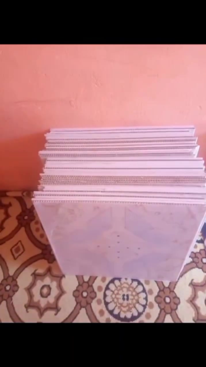 سقف ثانوي نظيف اخو الجديد مال غرفه قياس 5×4 مكاني بني منصور منطقة ابو غريب للتواصل خاص او الاتصال ***********.سعر40
