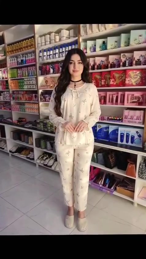 لـەهـەڵـۆ لە شـاری کفری _ نـهۆمی دووەم تریندەکان گەیشتن 💞
لە  ئیستاوە داوابکە دواتر گلەی مەکە لەنەمانی رەنگ ....
ئـەمساڵ نویترین مـۆدیلەکان لەشاری کفری لە هەڵۆ بەردەستە .

https://t.me/Halo_Fashion
