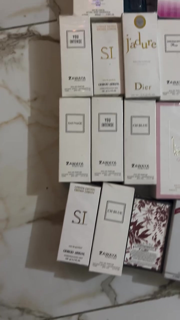 عطور تصفيه محل 40 قطعه مكاني بغداد حي الجهاد *********** سعر القطعه 3

