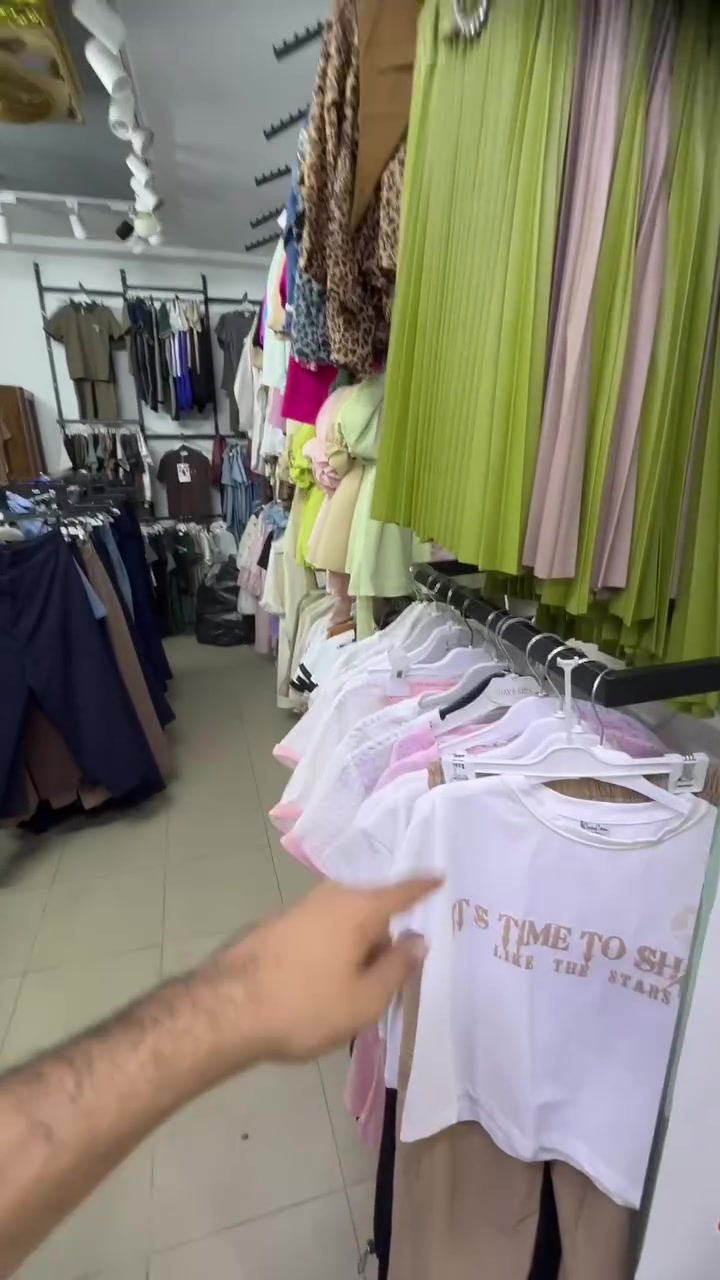 ازياء وليد جاف الافضل دائما
تنزيلات ع كل البضاعه داخل المحل 
اي قطعه داخل المحل سعر 10 الف فقط 

هاليومين ينزل بضاعة مدارس الكورديه والعربيه 
العنوان خانقين مجمع شاكر رضا طابق السرداب 
***********
