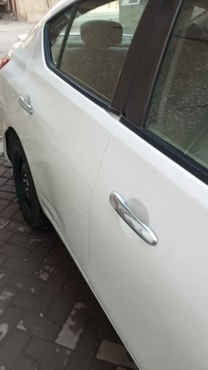 نيسان سني 21
بيها قطعه وحده باب خلفي صبغ
سعرها 105 وبيها مجال 
***********
بغداد
