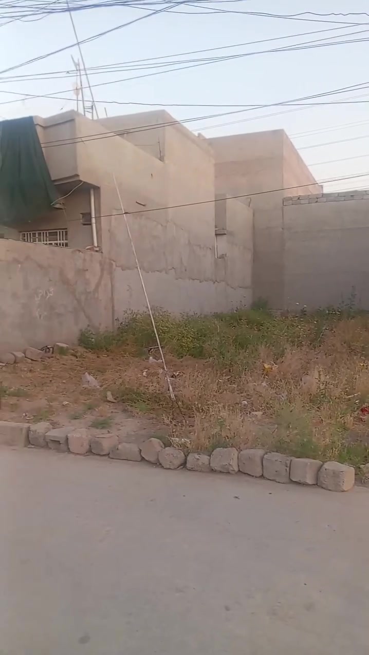 السلام عليكم قطعه ارض للبيع تقطيع فياض قرب مدرسه عماد الدين المساحه 200 متر استفسار عن الرقم***********
