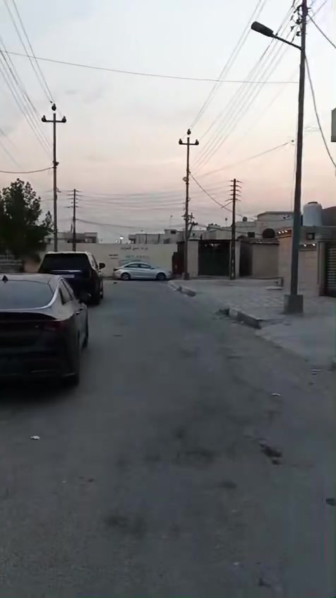 🏠 بيت للبيع في الأصمعي – أول شارع

📍 الموقع: الأصمعي، أول شارع، مقابل حي المدراء مباشرةً
📐 المساحة: 150 متر
🏡 البناء: متوسط
🏠 البيت: طابقين

🔹 الطابق الأول:
• غرفتان
• صالة
• ديوان
• مطبخ
• صحيات

🔹 الطابق الثاني:
• 3 غرف
• صالة
• مطبخ
• صحيات
• طارمة
السعر 250 وقابل للتفاوض 
📞  للاستفسار  والتفاصيل التواصل على الواتساب ***********
