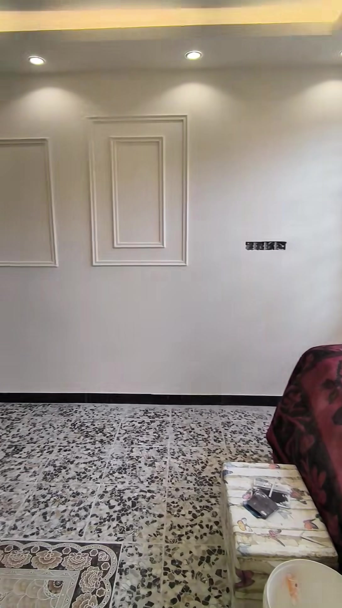 ياالله تم إنجاز عمل استقبال بعد مراحل العمل  جبس بورد معه طلس وصبغ وضلع ابلازمه واناره.  وان شاء الله ينال اعجابكم أعمالي. اخوكم حيدر ابو رقية الاصباغ والديكورات المنزليه وجميع انواع التصاميم الديكورات ***********
