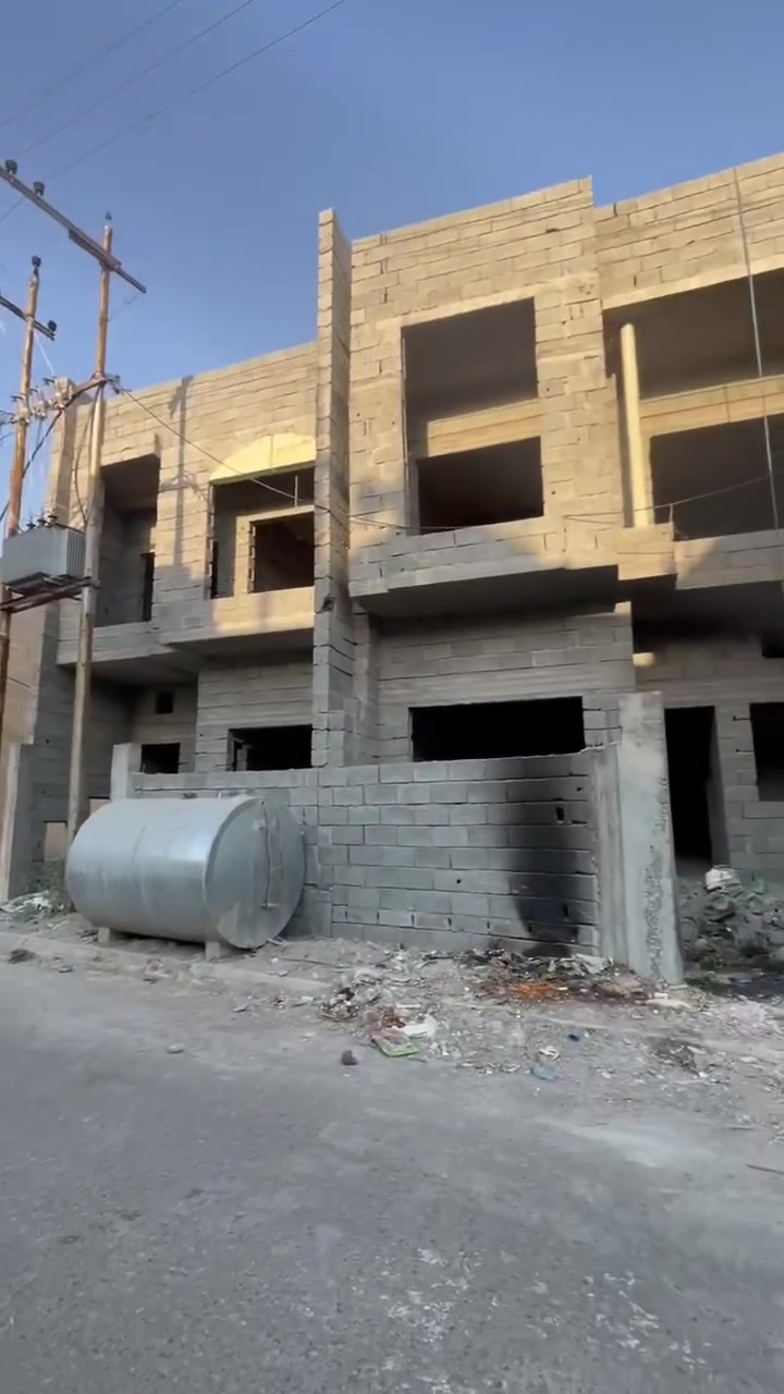 🏡 هيكل للبيع بجانب الركن– طريق بغداد
📍 الموقع: طريق بغداد – خلف الجبهة التركمانية
▪️ المساحة: 100 م²
▪️ الواجهة: 6.75 م
▪️ طابقين
🔹 الطابق الأرضي: • غرفة نوم
• استقبال
• مطبخ حار + بارد
• هول
• صحيات
🔹 الطابق العلوي: • غرفتا نوم
• هول
• صحيات
📞 للاستفسار: ***********
📍 عامر للعقار – كركوك حي عدن قرب جامع تحسين صوراني مقابل مول المتوكل
