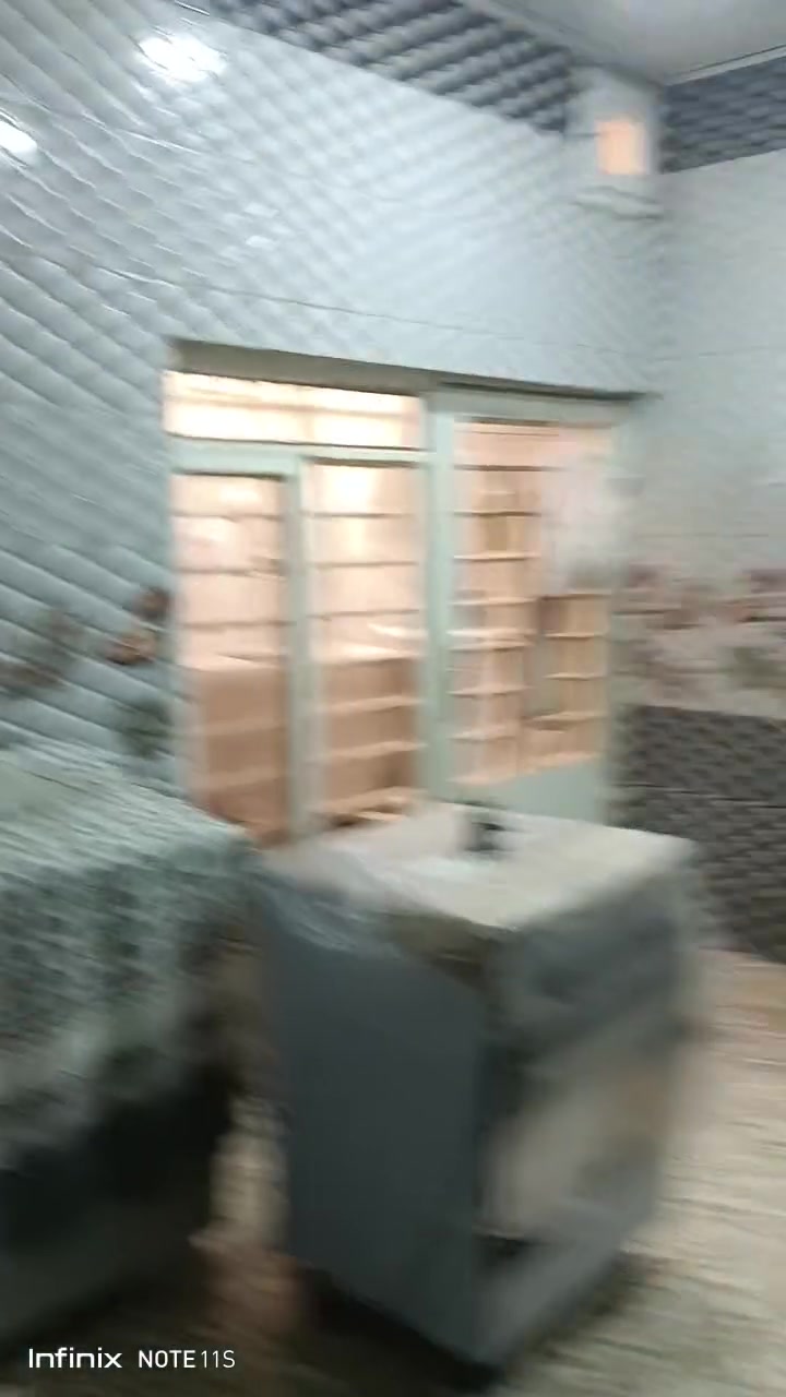 بيت تجاري • طريق بغداد الجديدة • ١٠٠م