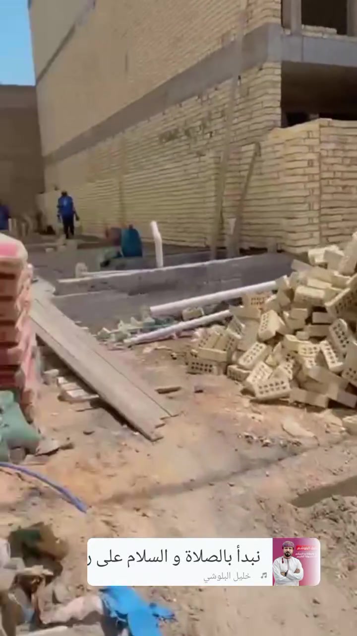 🔺 عرض مميز و حصري لبناء الهيكل 🔺 درجة اولى🔥
المتر (180) الف دينار فقط .. (العمل نقدا فقط) وسعر تشطيب كامل 400 الف 
(مواد وعمل)
هيكل طابوق اصفر ذرعة سقف بكوادر هندسية متخصصة 
-------------------------------
المواصفات : 
1- تهيئة الارض ورفع الانقاض + فرش جلمود و سبيس نوع النباعي مع الحدل الممتاز.
2-استخدام المبيدات ضد حشرة (الارضة) + فرش طبقة من النايلون الزراعي السميك.
3-عمل المجاري من نوع الامل الشريف المصري 
4-اساس نوع رفت بارتفاع 40 سم مسلح بواقع شبكتين بحديد ff العراقي او سابك السعودي مع عمل جسور بقطر 16 ملم تحت جميع الجدران .
5- كونكريت مركزي c35 من شركات معتمدة محلياً و خاضع للفحص .
6- عمل بادلو (بتلو) بارتفاع 20 سم و البناء بالطابوق الاصفر من معامل النهروان الخاضع للفحص و قليل الاملاح .
7- ارتفاع البناء لكل طابق 320 سم . 
8- عمل سقف كونكريت بسمك 20 سم مسلح شبكتين بحديد قطر 12 ملم مع عمل جسور ( رباطات) على جميع الجدران و بارتفاع (30) سم ..
9-بناء بيتونة بارتفاع 3 متر مع اضافة مردات ماء + ستارة بارتفاع 130 سم 
10- تنظيف الموقع و رفع الانقاض ..
----------------------------------
للاستفسار و معرفة جميع التفاصيل و العروض يرجى التواصل معنا 
#مكتب دار نجوم / بغداد ــ حي القاهره
للاستفسار ***********
