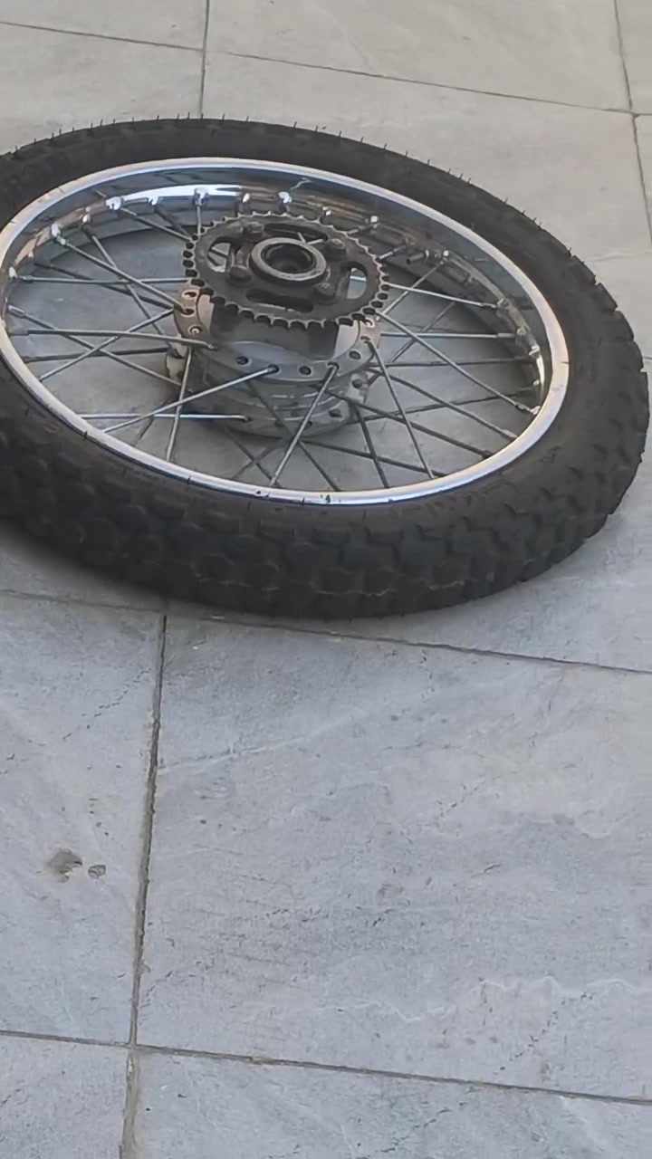غراض دراجه للبيع شلع ب٥٠الف وياله جدد نضاف وماله نضيفه وصاللنصات نضيفات كوت سفحه ***********
