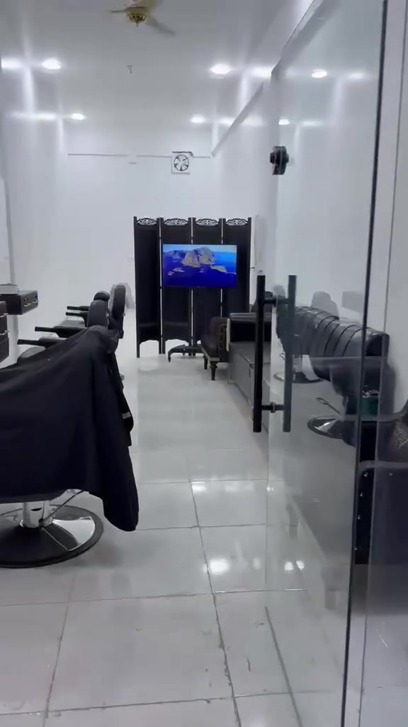 🔥💈 مطلوب حلاقين للعمل فوراً 💈🔥
✂️ محل علي بربر للحلاقة الرجالية ✂️

نحتاج حلاقين محترفين للعمل ويانا، والفرصة متاحة لأصحاب الخبرة بالحلاقة الرجالية.

📍 الموقع: قرب كلية المدائن – مجاور كوفي الجامعة
📞 للتقديم والاستفسار: ***********

💯 إذا عندك خبرة وتبحث عن شغل، تواصل ويانا.

متوفر ايجار كراسي فقط

