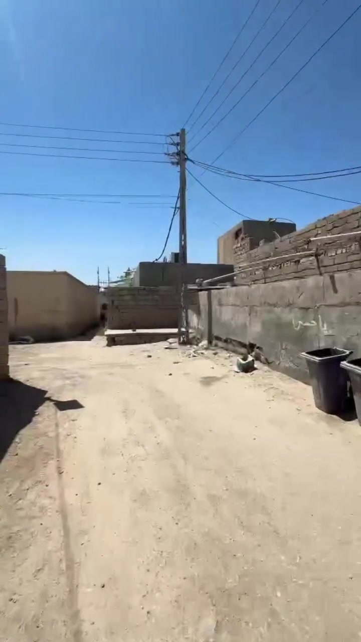القرنة بني منصور • ٤٢٥م • ٣ بيوت