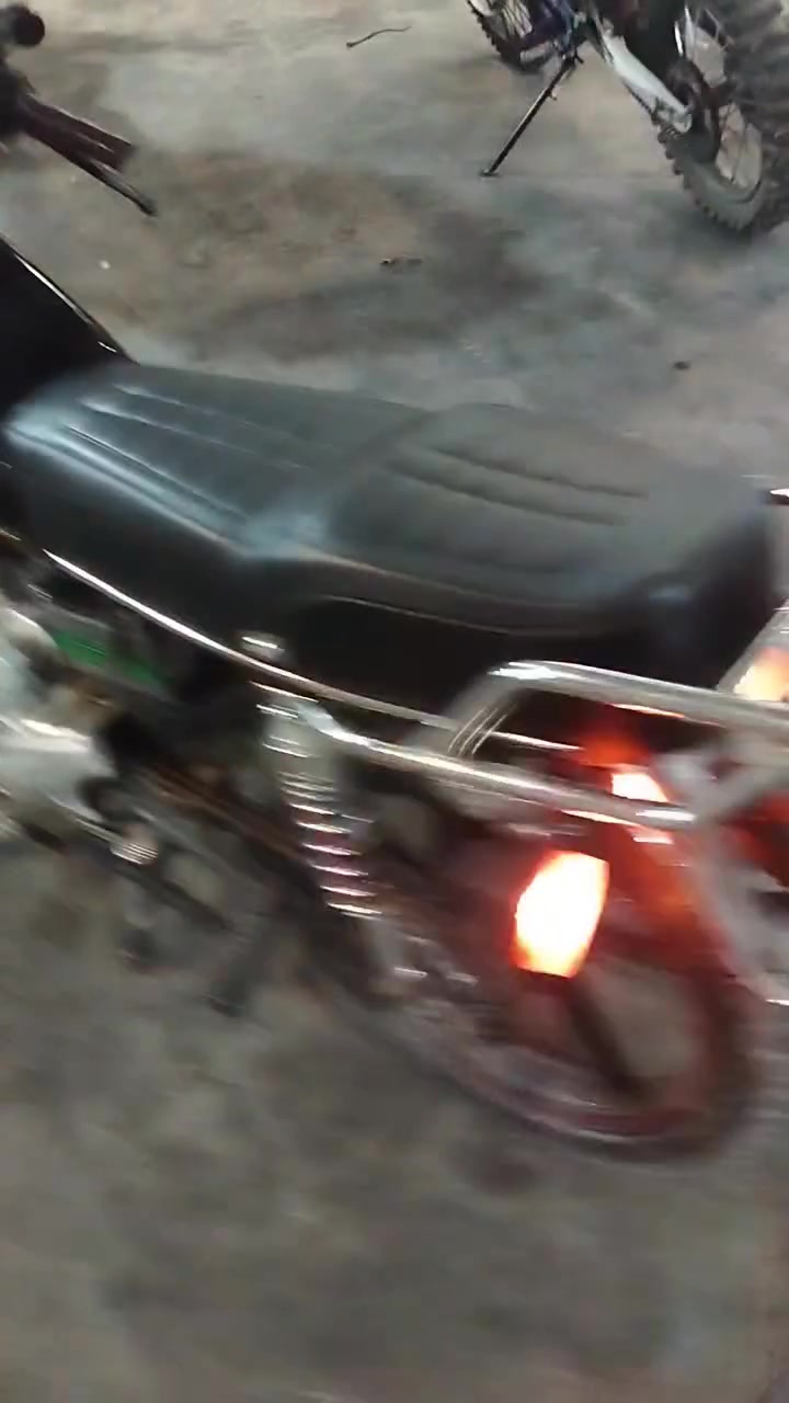 السلام عليكم دراجه سونك مديل 24 دراجه مكفوله كير ومحرك خير من الله
تجي وتشوف عارضه 650 وبيه مجال لطيبين 
مكان بغداد ***********
