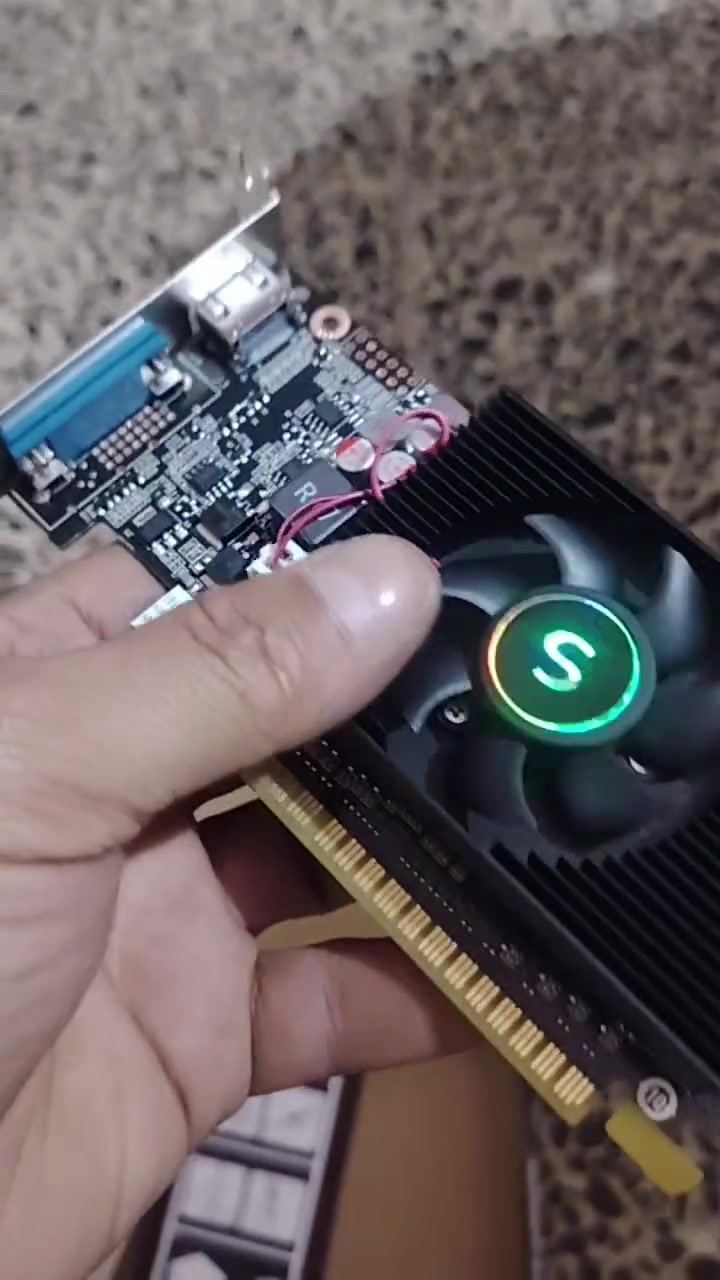الي ريده خادم وماعرف سعره اطي بيه سعر الي يرضه بيه الله وخذه *********** ولي يريده يراسلني
