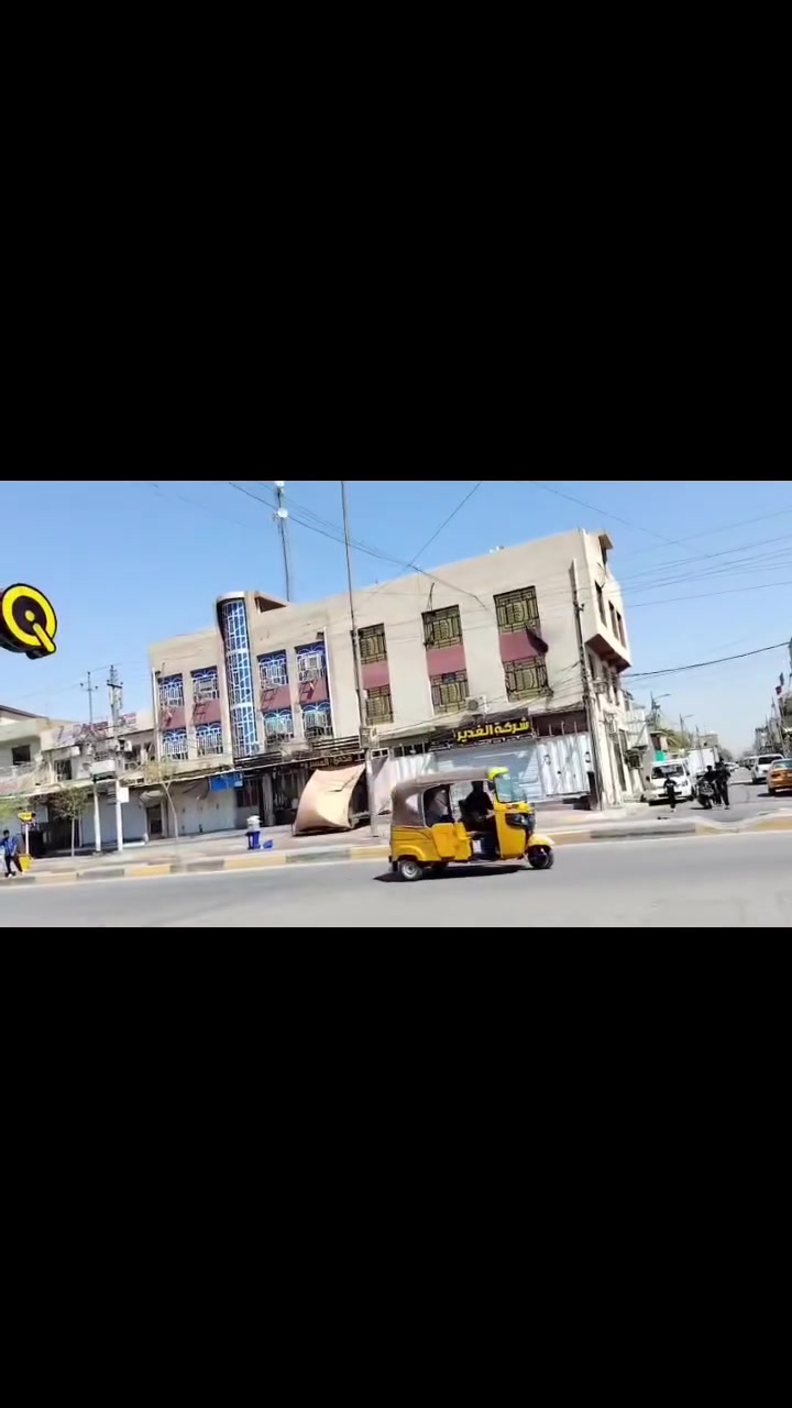 سلام عليكم بيت لبيع حي طارق الوسط فرع مدرسه الاسلام الهليه بيت نضيف وبنا حديث عوزه كاشي ١٥٠متر طابو صرف ابسمي تحويل مباشر متكون من ستقبال معزول مطبخ اصاله غرفتين حمامات خارجيه وداخلية كراج يواسع سياره بيت عالي عل شارع ١٢٥وبي مجال الشراي اتصل وتساب***********

