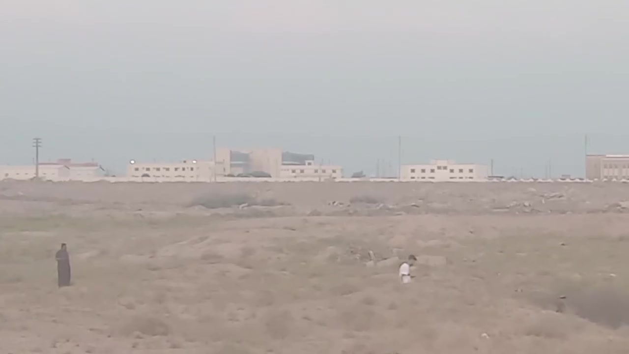 السلام عليكم . اخوان طابو ملك صرف للبيع المساحة ٢٥٠٠م الواجهة٨١م والنزال ٣٠م الشارع ١٢م خلف الدائر الحكوميه في الكرمة في حي الربيع الدباغه سابقاً موجوده كل لتفاصيل بالفيديو بسمي ***********
