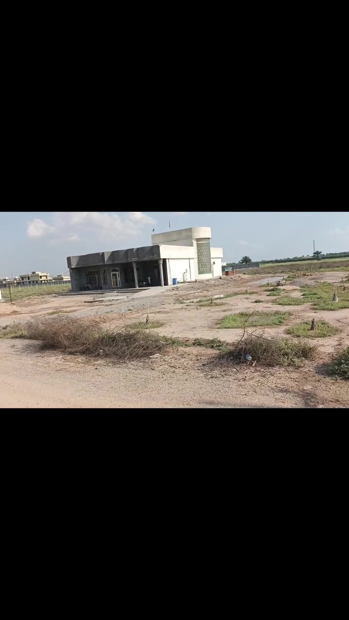 السلام عليكم.... تتوفر أربع دوانم طابو زراعي سند ((٢٥)) على طابو المدائن مع بيت مساحته ٤٠٠ متر بناء حديث تباع حسب الطلب المكان تقاطع النهروان البسماية مقابل القرية النفطية للأتصال على الأرقام التالية .... 
 ***********☎ 
 *********** ☎ وللتفاصيل 👇👇👇
