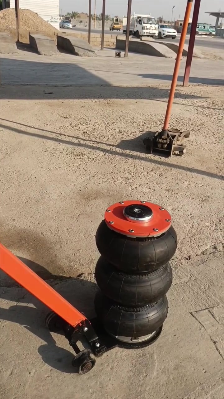 جك هواء اصلي باله مو سوكي داخل الجوبلس جك اتعلك بي وتبقي هوه جك هوه تكمه بي بس التاير مكسور يتبدل عنوان بغداد الدوره *********** سعره 225 وبي مجال

نص مكتوب في الصور:
- CAMON 30
- 23mm f/1.88 1/807s ISO53
- CAMON 30 • 23mm f/1.88 1/751s ISO50
- CAMON 30 • 23mm f/1.88 1/609s ISO52